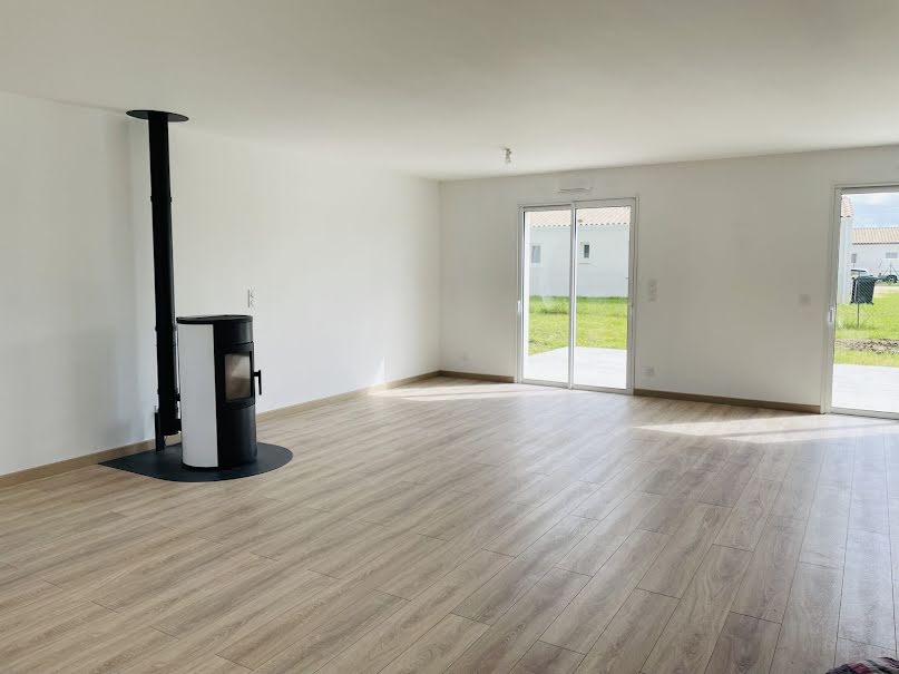 Vente maison 4 pièces 101 m² à Saint-André-de-Lidon (17260), 257 000 €