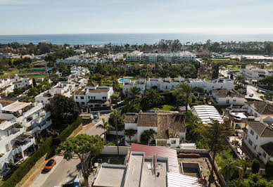 Villa avec piscine et terrasse 8