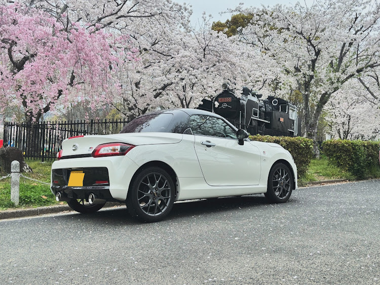コペンのサクラと愛車・la400k・コペンGR・コペン・SLに関するカスタム事例の投稿画像1枚目