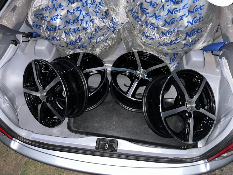 スターレットのホイール買ったよに関するカスタム事例の投稿画像1枚目