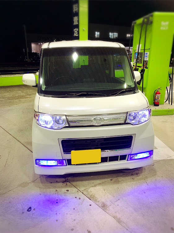 コーディさんが投稿したポリマー洗車・タントターボ・ロービーム交換・フォグランプ交換に関するカスタム事例の投稿画像1枚目