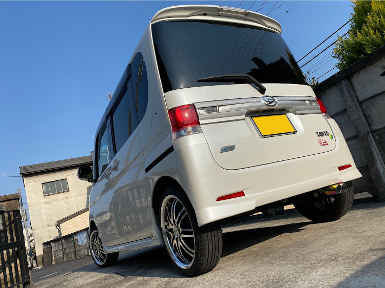 タントカスタムのテールランプ交換・流用パーツ・クリスタルアイに関するカスタム事例の投稿画像1枚目