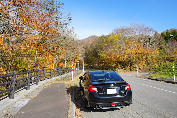 WRX S4の青森県・SUBARU・むつ市・紅葉・薬研に関するカスタム事例の投稿画像1枚目