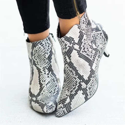Title 4, Autumn And Winter New Leopard Print Nude Boots....