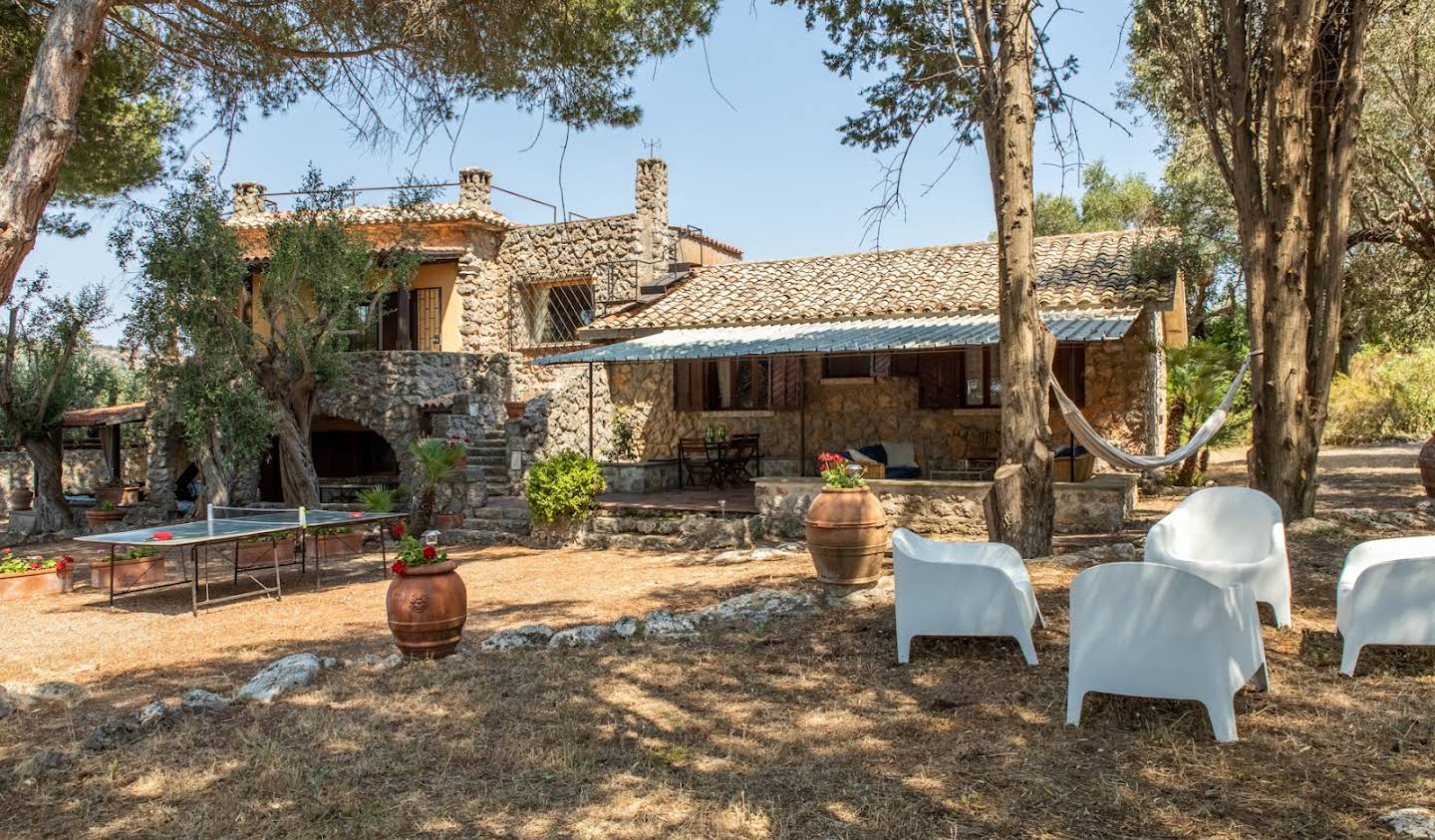 Villa with garden Orbetello