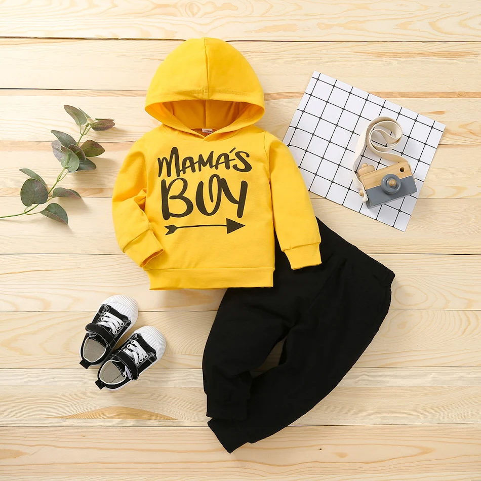 Nuovo completo tuta con felpa con cappuccio autunno inverno con colori sbagliati. Caldo, comodo ed elegante, perfetto per l'uso quotidiano.