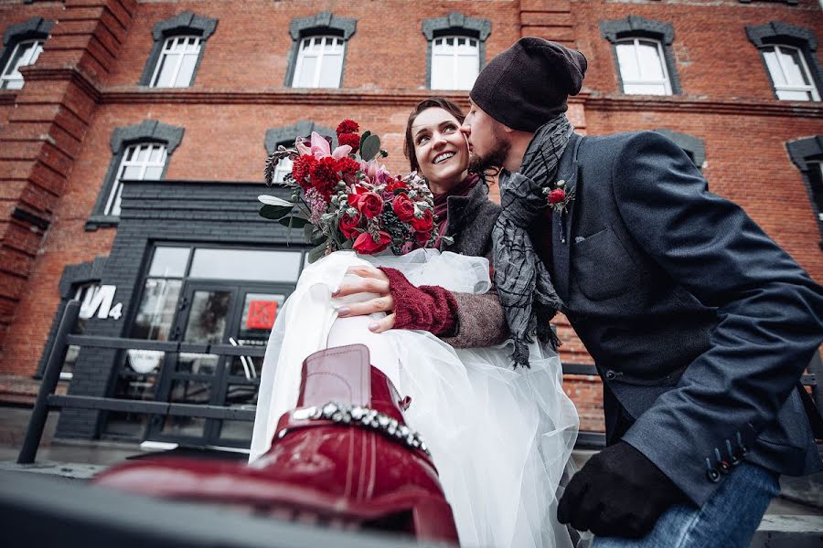 Fotógrafo de casamento Matvey Cherakshev (matvei). Foto de 1 de março 2018