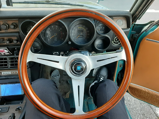 スカイライン のハコスカ 旧車 ハンドル 昭和スタイル ステアリング交換に関するカスタム メンテナンスの投稿画像 車のカスタム情報はcartune