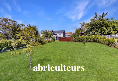 House with garden and terrace 11