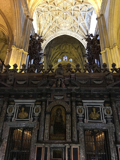 Interior De La Catedral