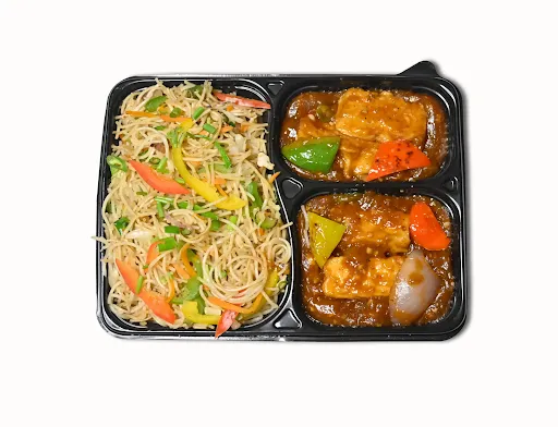 Veg Noodles With Chilli Paneer Combo