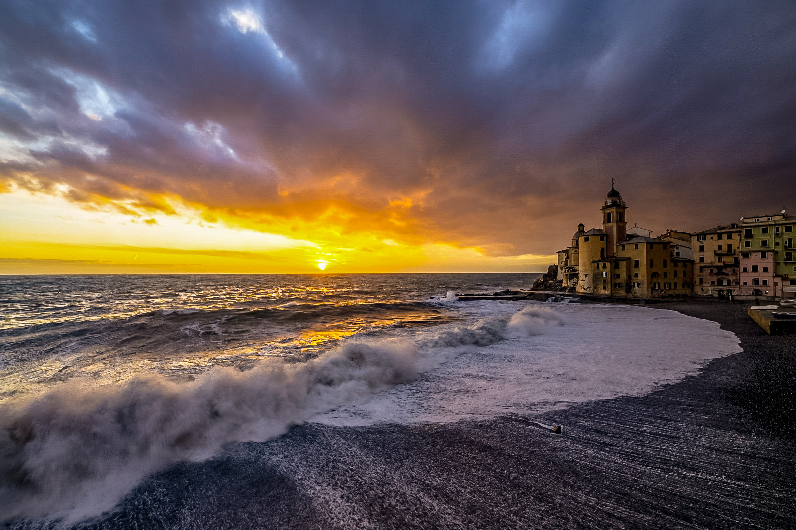 Tramonto di Camogli  di joni