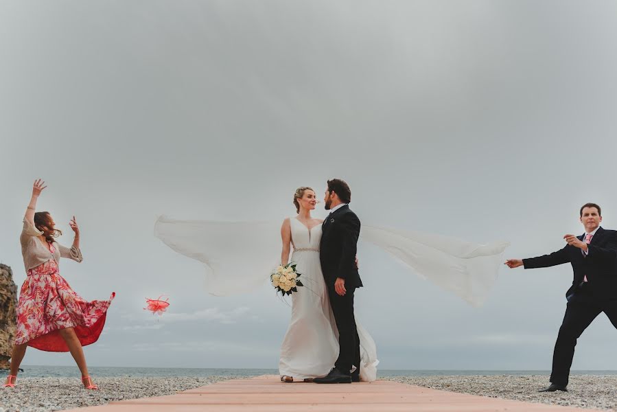 Fotografo di matrimoni Oroitz Garate (garate). Foto del 30 dicembre 2019