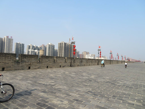 Xi'an City wall bike ride China 2016