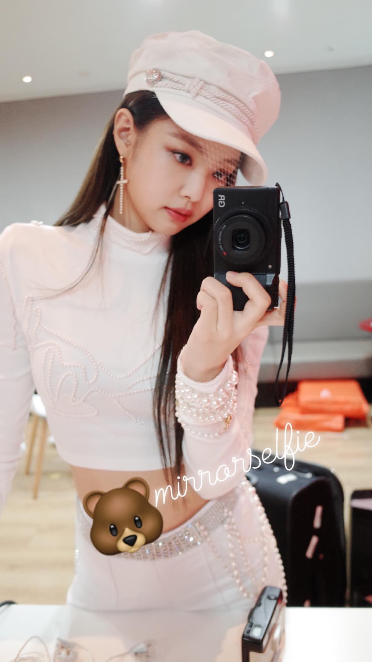 20 Times BLACKPINK's Jennie Posted Mirror Selfies Proving She's The ...