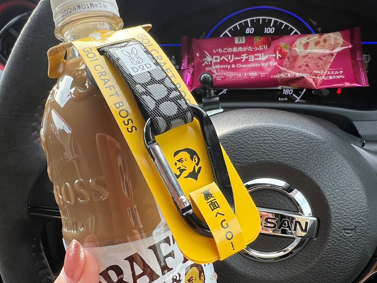 ノートの赤い車・車高サギ・オマケ欲しさに買う人・オトナの都合・ミッション車ほしいに関するカスタム事例の投稿画像3枚目