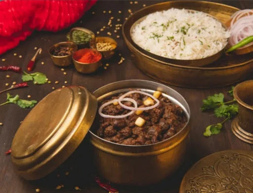 Punjabi Chole With Jeera Rice