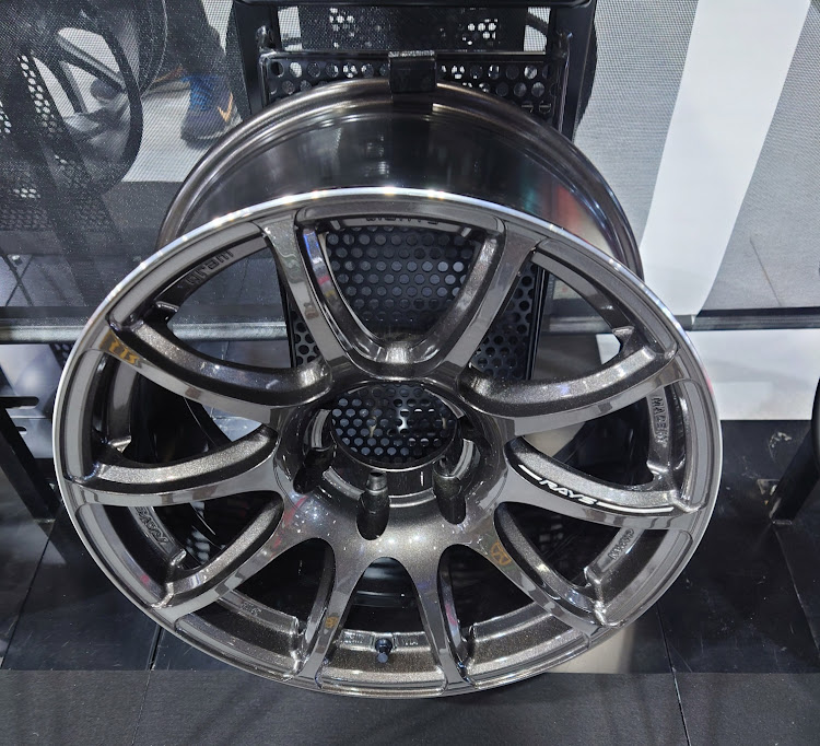 レガシィB4の東京オートサロン2023・リアスポイラー有り派？無し派？・TAS2023・オートサロン2023・LIBERALに関するカスタム事例の投稿画像13枚目