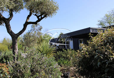 Maison avec piscine et jardin 3