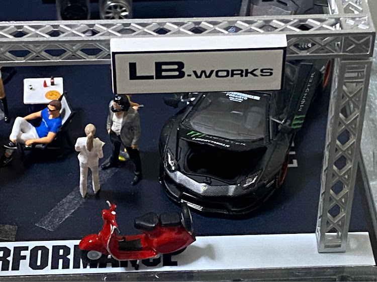 過労痛さんが投稿したいいね＆フォロー＆コメントありがとうございます・ミニカージオラマ劇場・LBWKオートサロンジオラマ・自己満足の世界・ジジィの癖にに関するカスタム事例の投稿画像12枚目