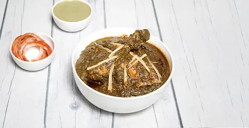 Traditional Chicken Saag Wala