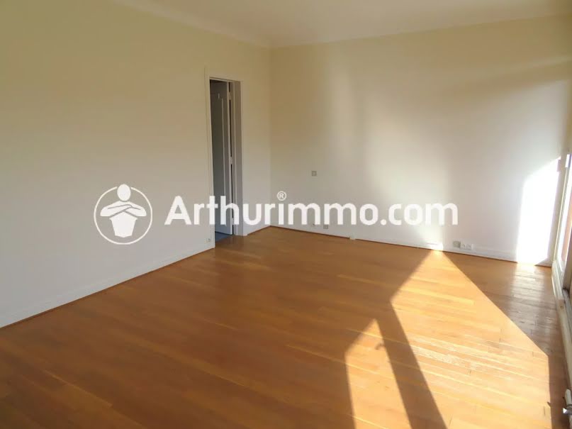 Location  appartement 4 pièces 140.68 m² à Soissons (02200), 1 210 €