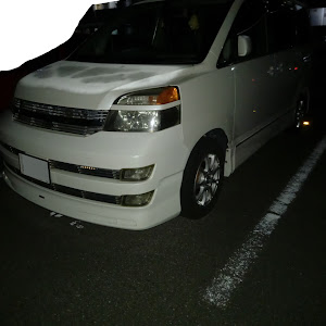 ヴォクシー AZR60G