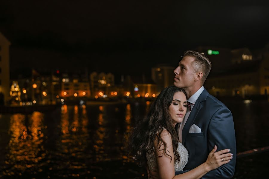 Wedding photographer Adam Kuptz (akphoto). Photo of 24 October 2019