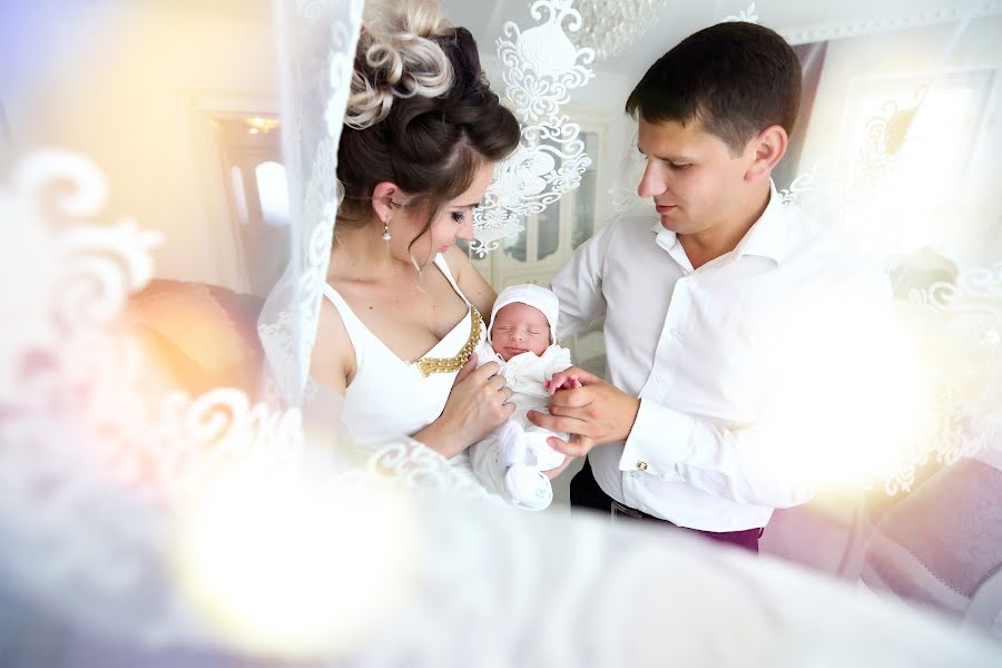 Fotografo di matrimoni Oleg Savka (savcaoleg). Foto del 21 luglio 2016