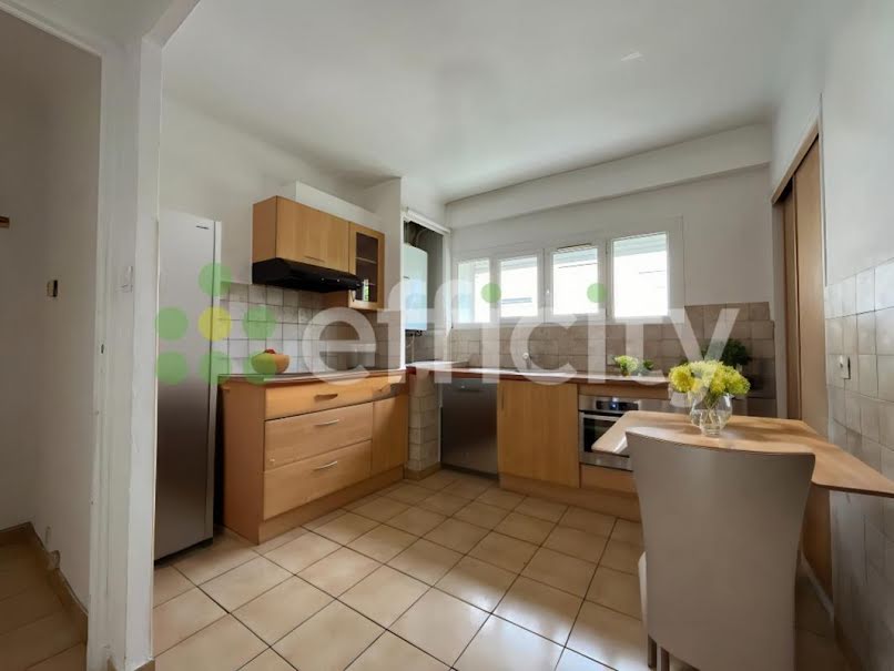 Vente appartement 3 pièces 72 m² à Aix-en-Provence (13090), 330 000 €