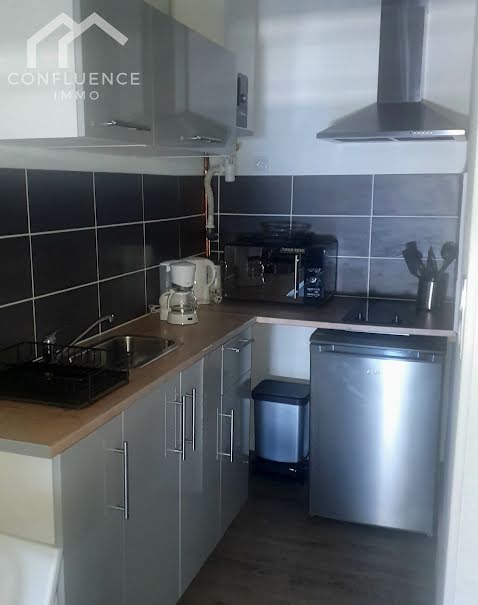 Location meublée appartement 1 pièce 13.96 m² à Agen (47000), 390 €