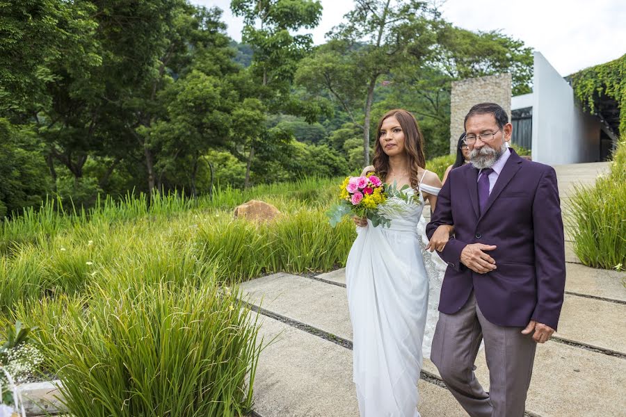 Fotografo di matrimoni Paul Sierra (padrinodefoto). Foto del 15 agosto 2018