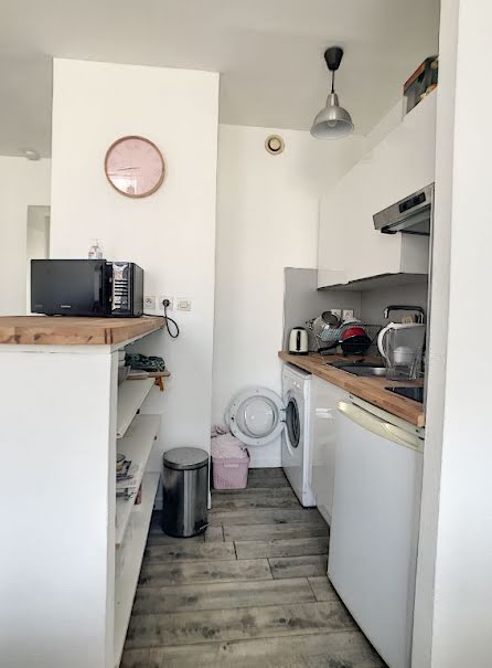 Location meublée appartement 2 pièces 29 m² à Lille (59000), 733 €