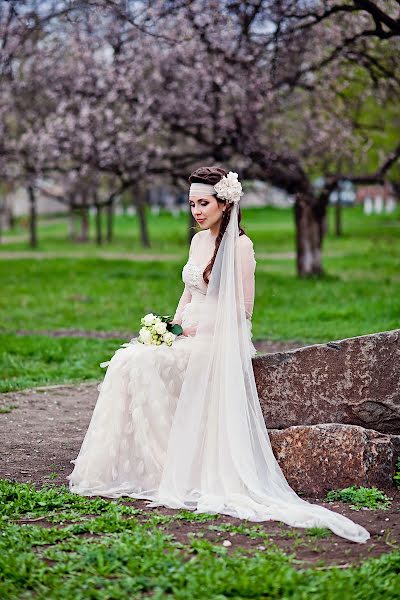 Fotografo di matrimoni Elena Cybina (tsybinaelena). Foto del 25 maggio 2014