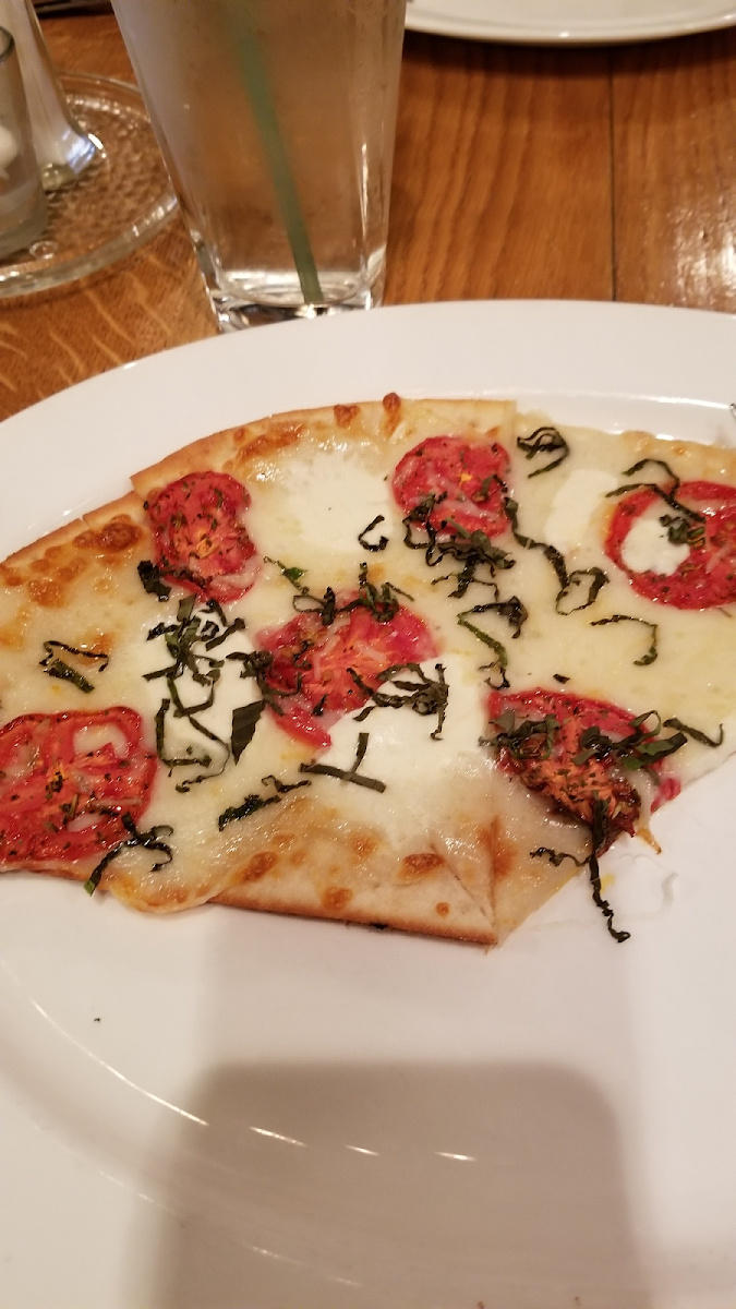 GF Margarita Pizza