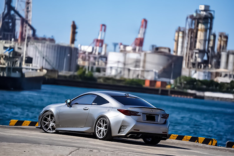 RCの北九州市戸畑区・レクサスRC・ナナニッパ・工場背景・工場コラボに関するカスタム事例の投稿画像2枚目