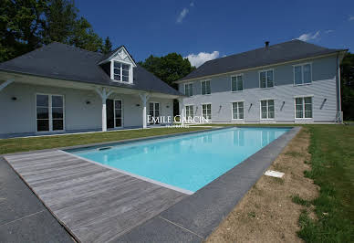 House with pool 8