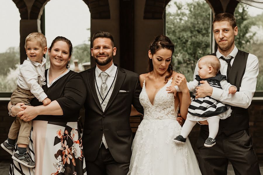 Свадебный фотограф Gábor Badics (badics). Фотография от 6 июня 2022