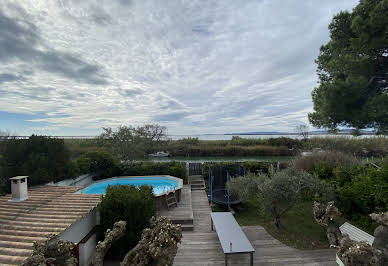 Maison avec piscine en bord de mer 14