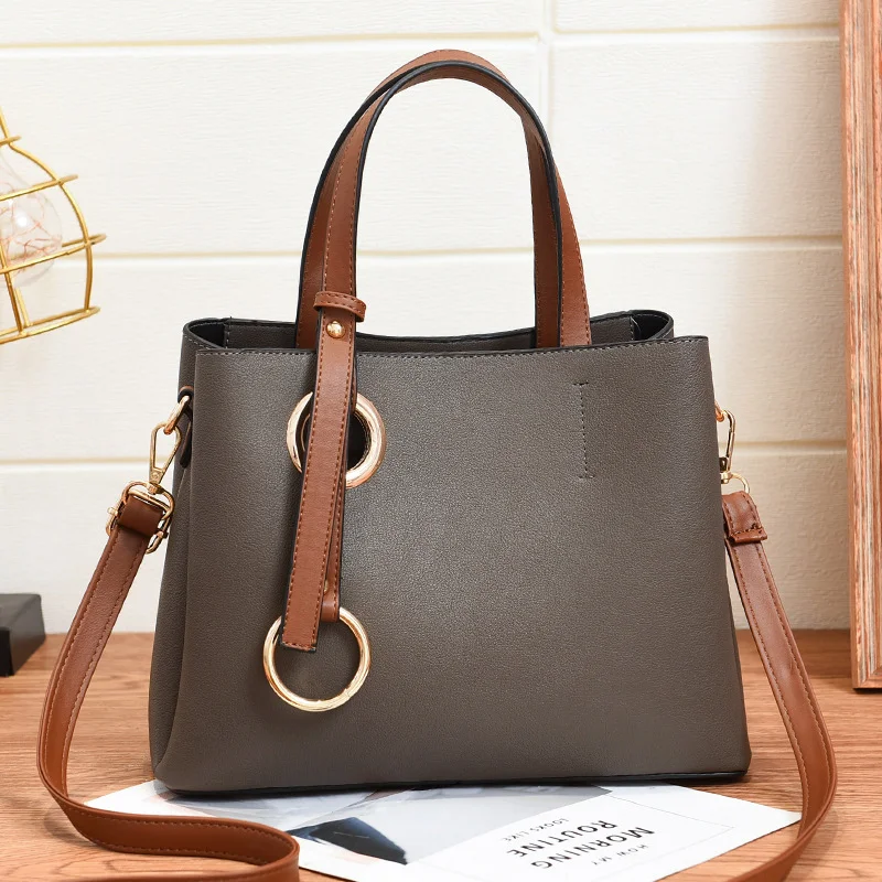 Nouveau sac bandoulière coréen, tendance et polyvalent pour femme, idéal au quotidien. Un accessoire élégant et pratique pour transporter vos essentiels.