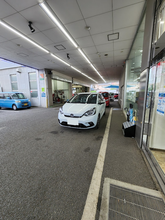 フィットのホンダのディーラー・自宅の駐車場・アイビーエスアウトソーシング株式会社入間営業所に関するカスタム事例の投稿画像2枚目