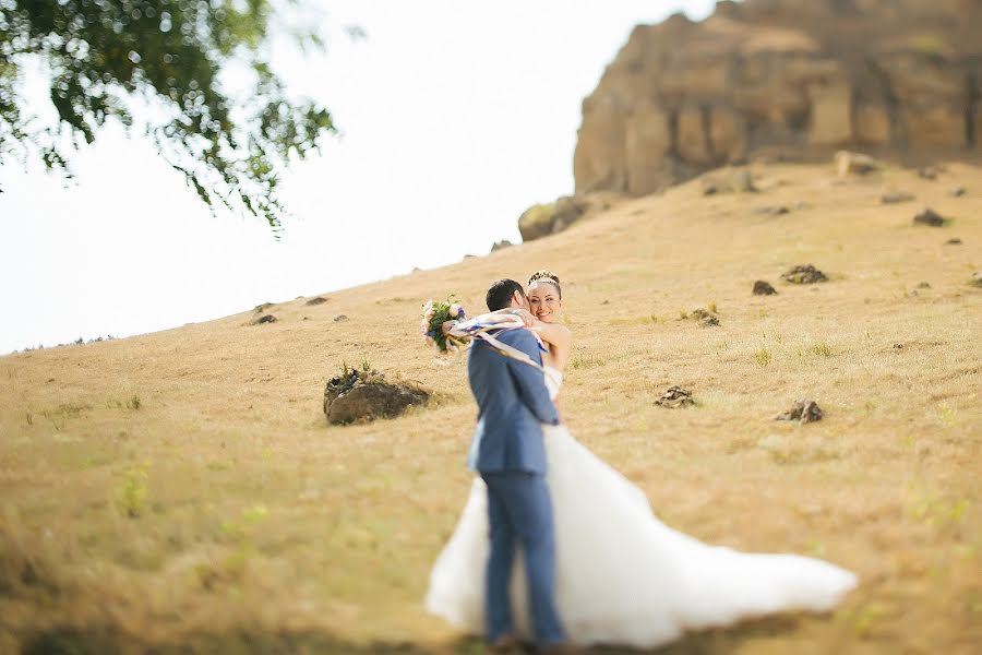 Fotógrafo de casamento Viktoriya Khruleva (victori). Foto de 7 de dezembro 2015