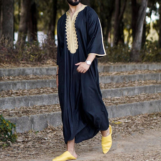 Title 5, Fashionable Mens Long Shirt Black Muslim Robe....