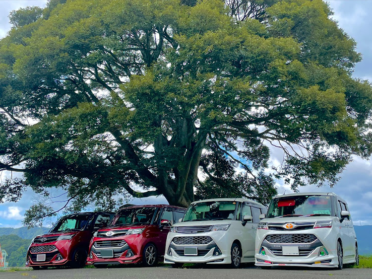 タンクカスタムのタンク・紅白コラボ・リフレクション・赤レンガ倉庫・同車種はテンション上がるに関するカスタム事例の投稿画像4枚目
