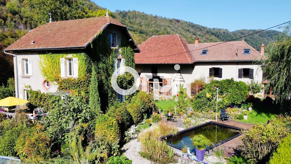 Vente maison 12 pièces 372 m² à Saint-Geoire-en-Valdaine (38620), 730 000 €