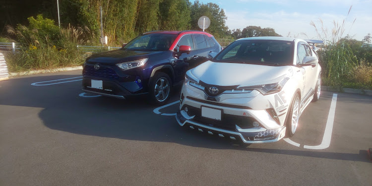 RAV4のC-HR  アヒル隊 関西支部長 ひろき@兄 車内 LEDlightに関するカスタム事例の投稿画像5枚目