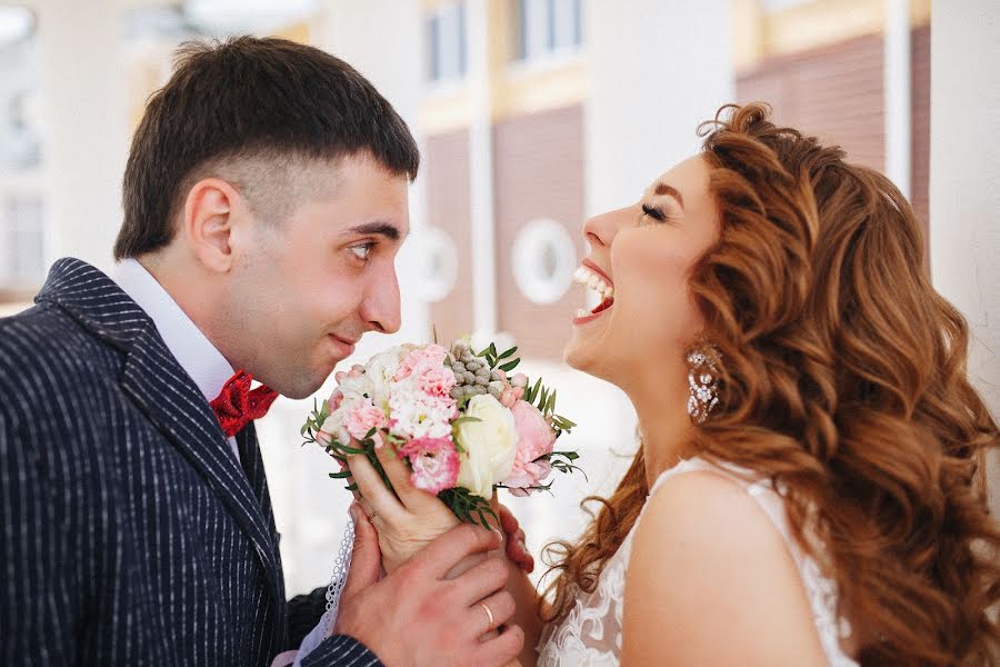 Fotografo di matrimoni Evgeniya Rossinskaya (evgeniyaross). Foto del 4 maggio 2017