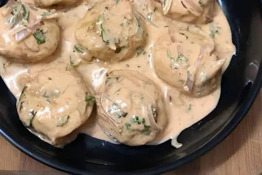 Veg Gravy Momos