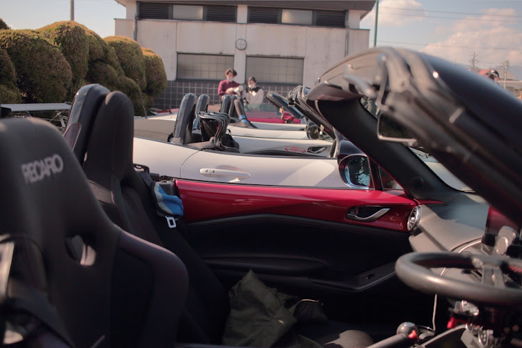 124スパイダーの一眼レフ初心者・Funky Roadster Club・ロードスター ・淡路島に関するカスタム事例の投稿画像8枚目