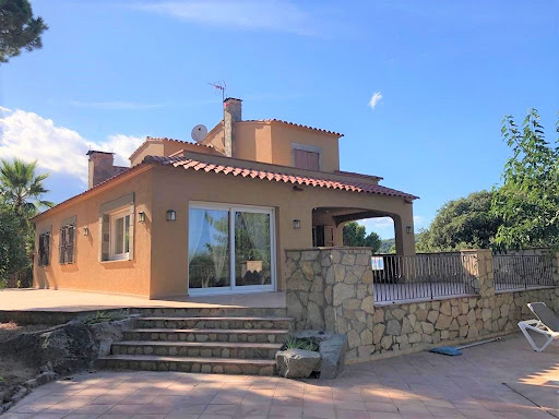 Maison avec piscine 1